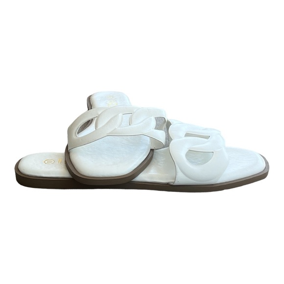 Rouge Helium Shoes - Rouge Size 10 Flat White Sandal